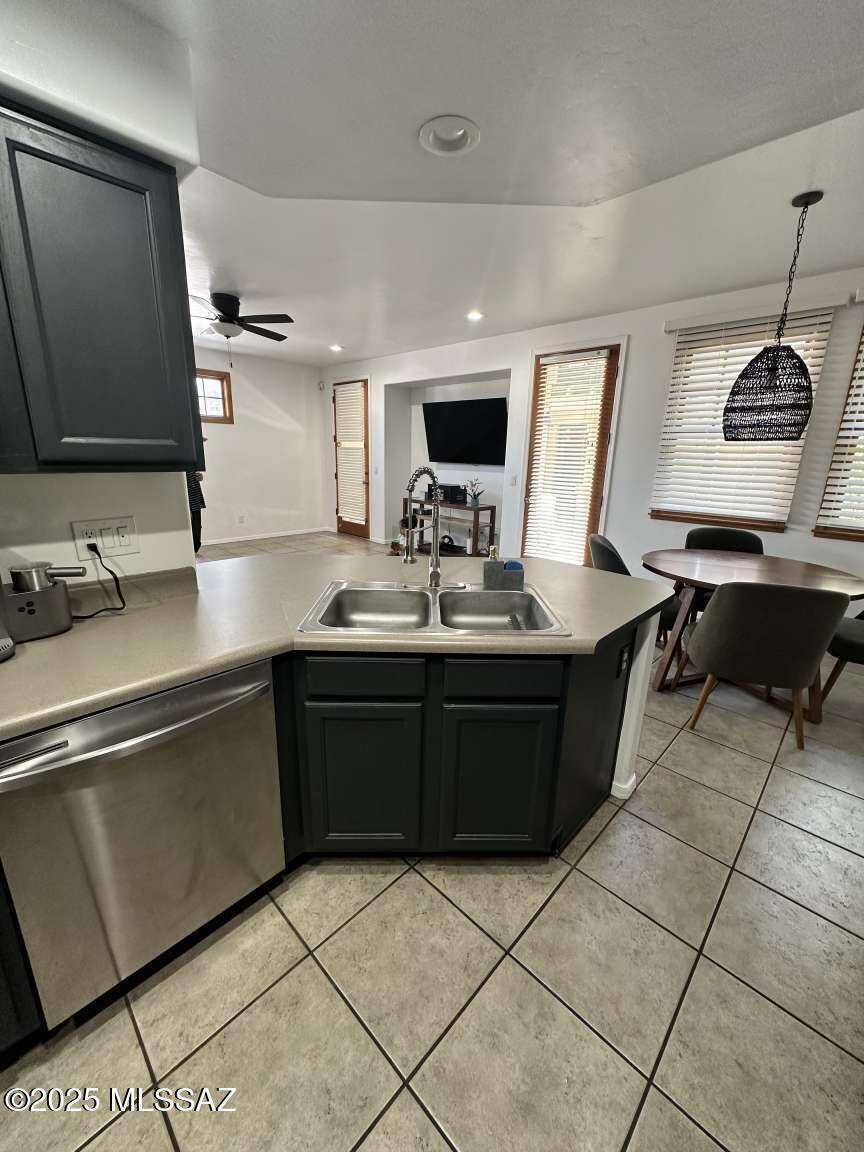 Tucson, AZ 85705,638 E Babcock Drive #111