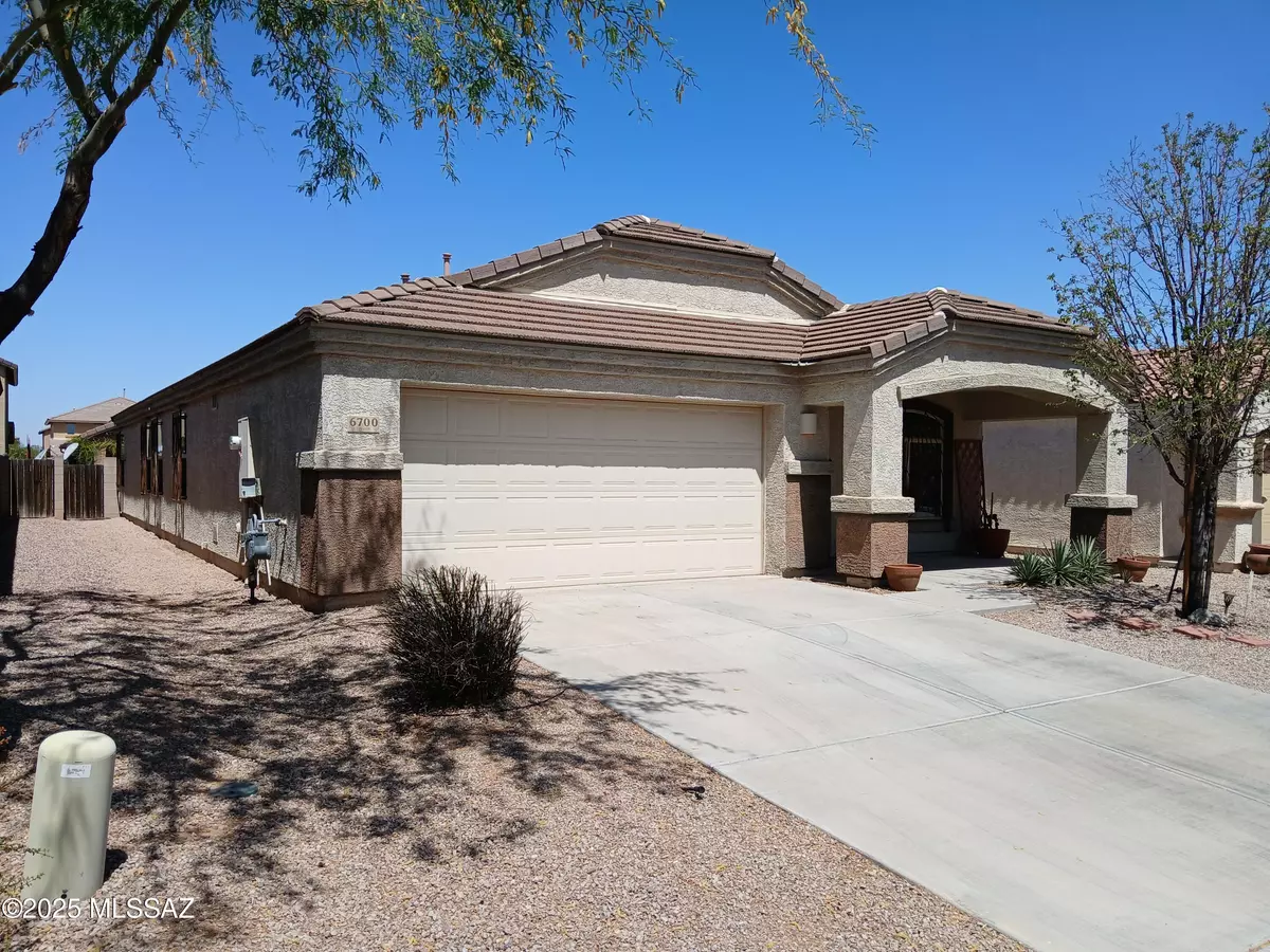 Tucson, AZ 85757,6700 S Stone fly Drive