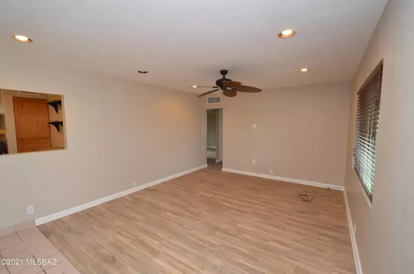 Tucson, AZ 85711,5732 E Hawthorne Street