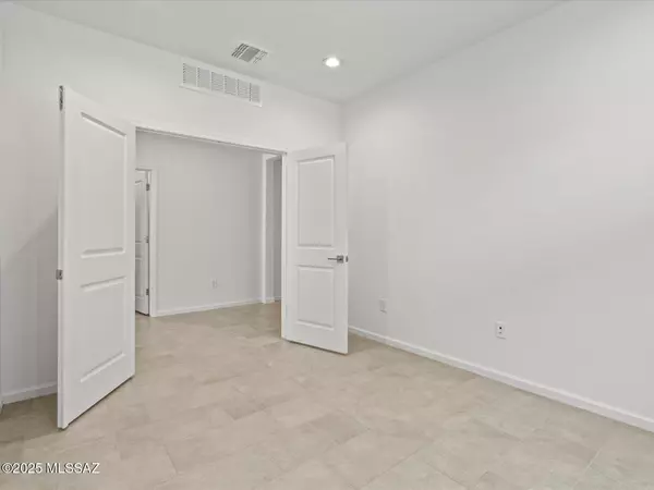 Tucson, AZ 85748,271 N Sunny Cove Place