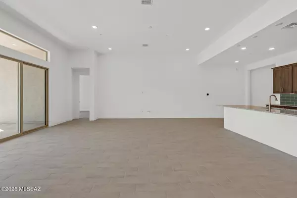 Marana, AZ 85658,14794 N Blue Juniper Lane