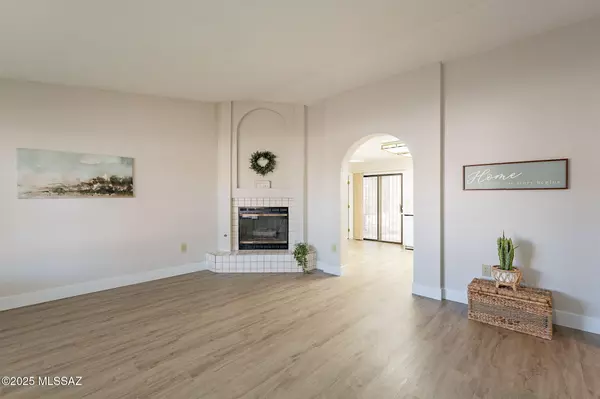 Oro Valley, AZ 85755,14561 N Line Post Lane