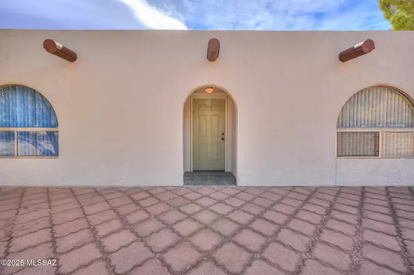 Hereford, AZ 85615,8049 S High Road