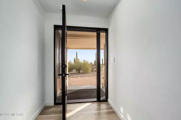 Tucson, AZ 85718,4939 E River Road