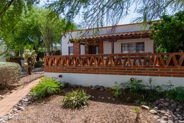 Green Valley, AZ 85614,134 S Paseo Quinta  #A