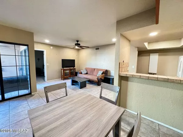 Tucson, AZ 85719,4281 N River Grove Circle #APT 118