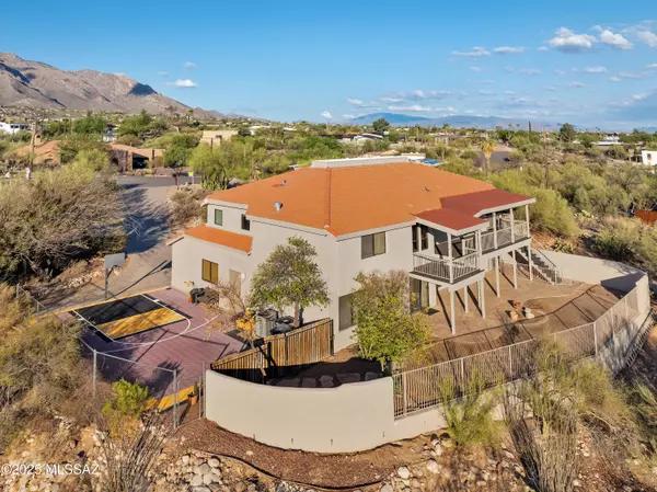 7041 N Skyway Drive, Tucson, AZ 85718
