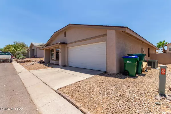 Tucson, AZ 85741,8172 N Streamside Avenue
