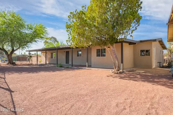 2145 S Amigo Avenue,  Tucson,  AZ 85713