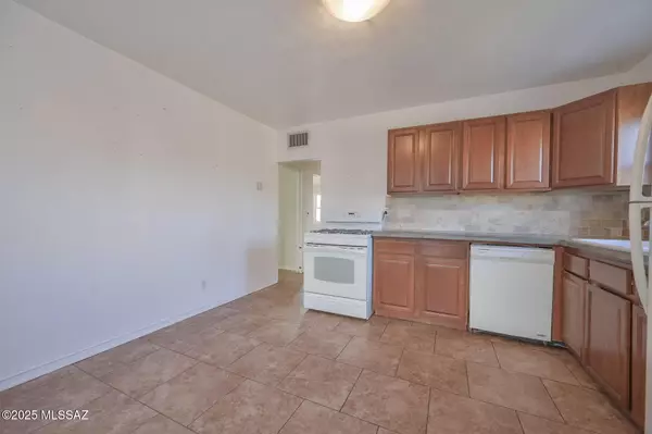 Tucson, AZ 85719,1118 E Hampton Street