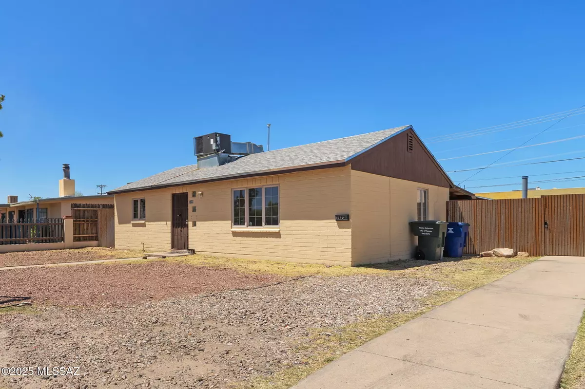 Tucson, AZ 85713,3849 E 32nd Street #1 & 2