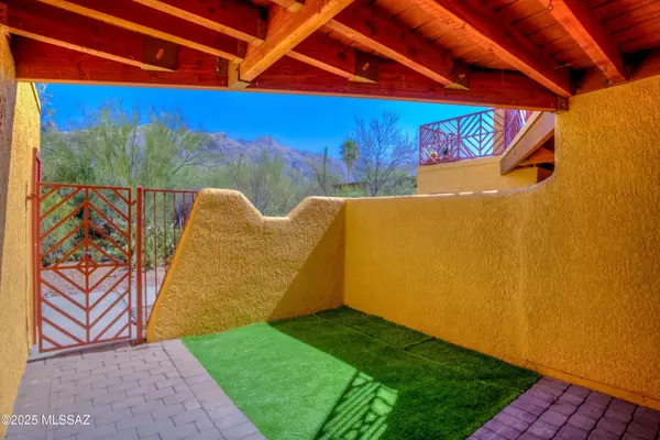 Tucson, AZ 85718,6255 N Camino Pimeria Alta  #APT 81