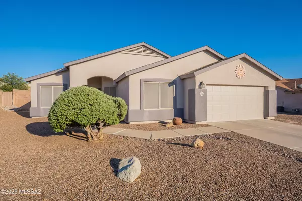 8316 N Pink Pearl Way, Tucson, AZ 85741