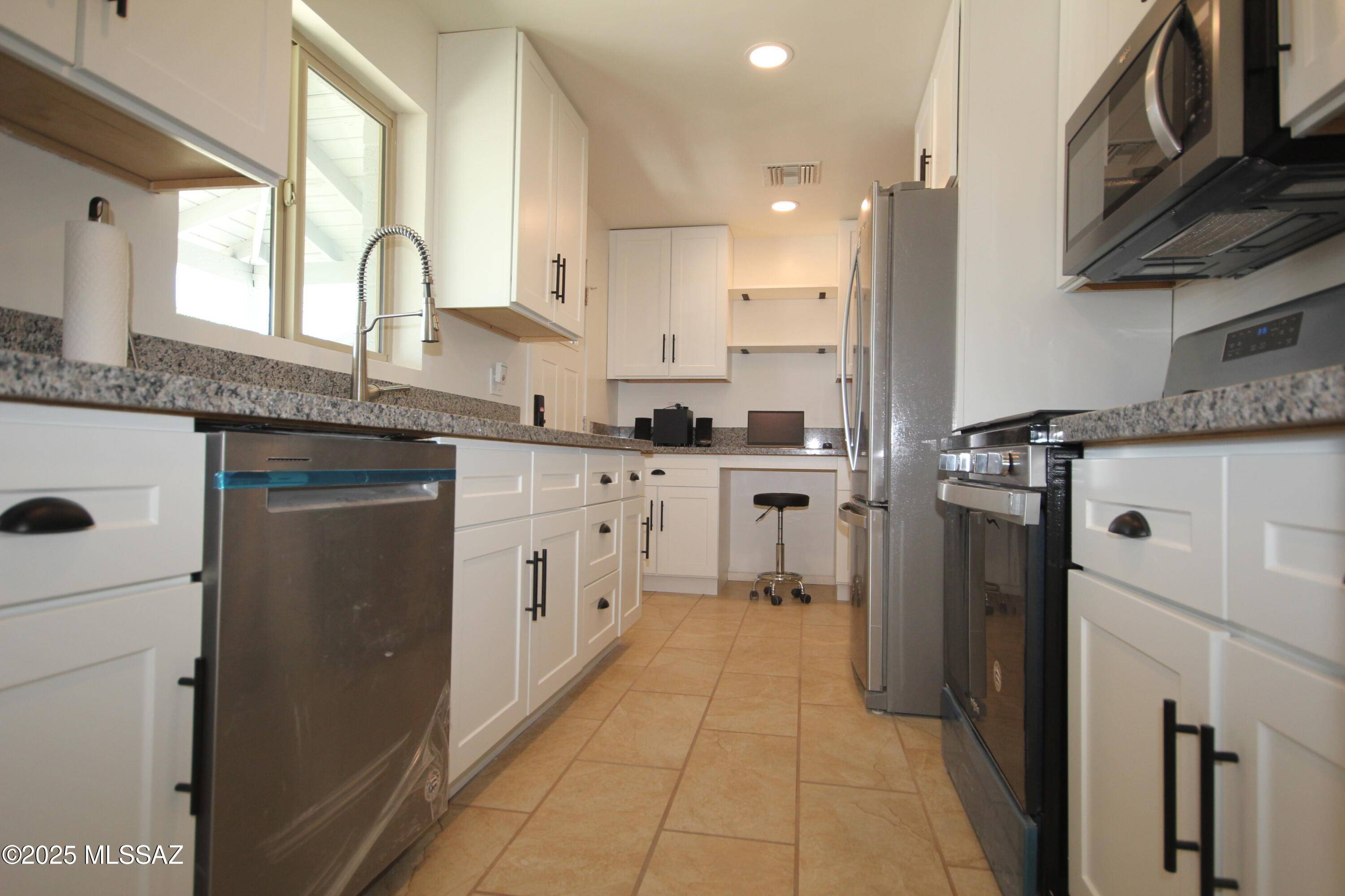 Tucson, AZ 85711,6141 E 25th Street