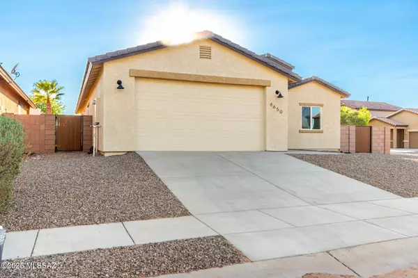 Tucson, AZ 85757,6650 S Cut Bow Drive