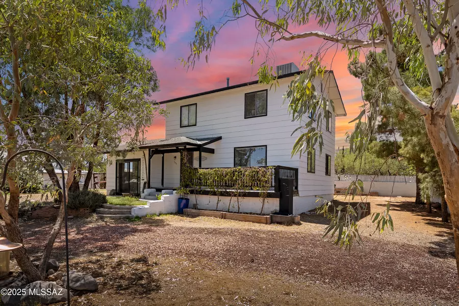 745 N Las Flores Drive, Oracle, AZ 85623