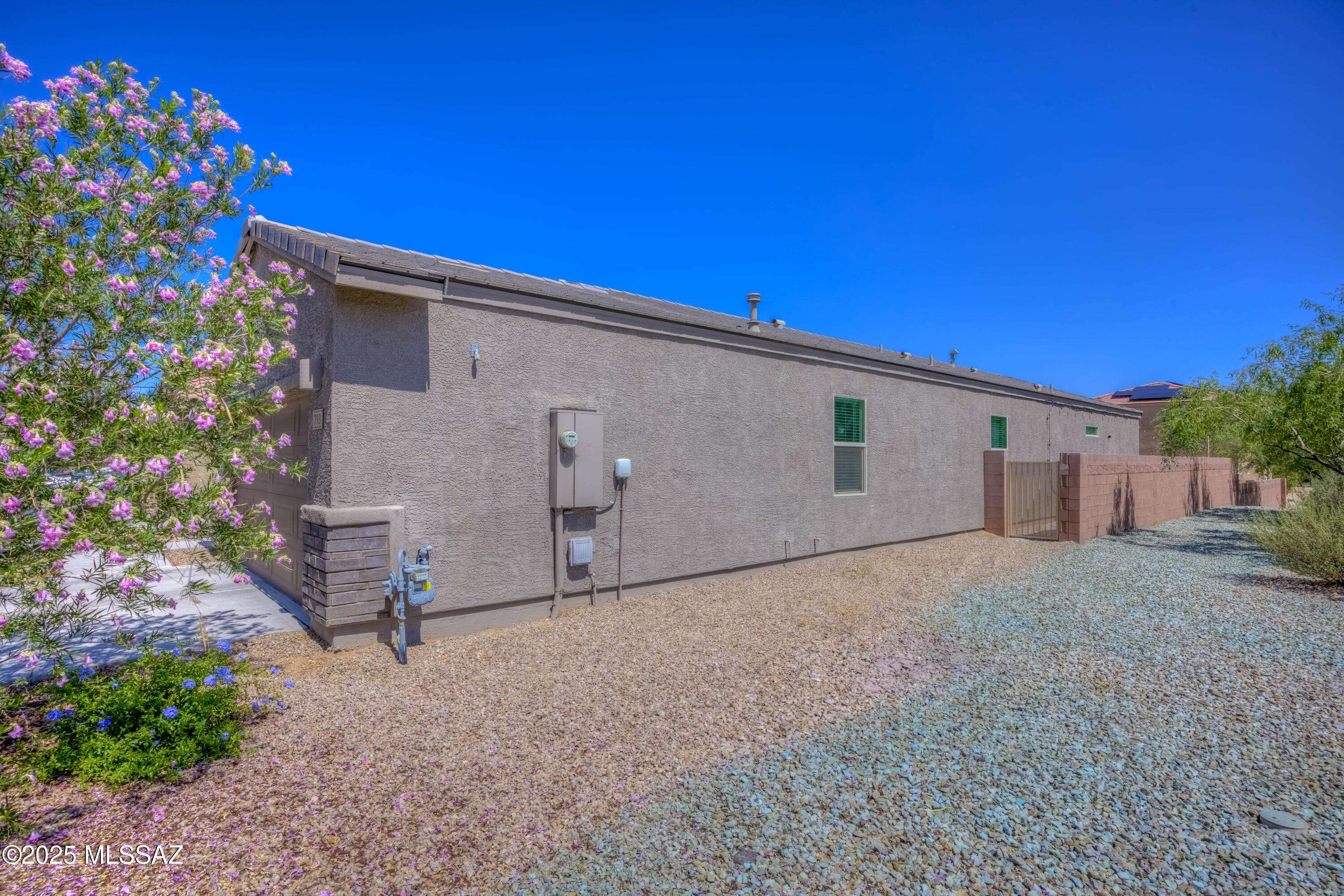 Sahuarita, AZ 85629,793 E Catwalk Place