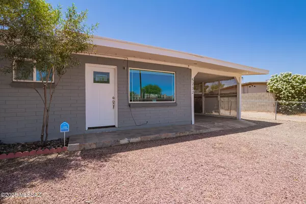 Tucson, AZ 85711,5732 E 23rd Street
