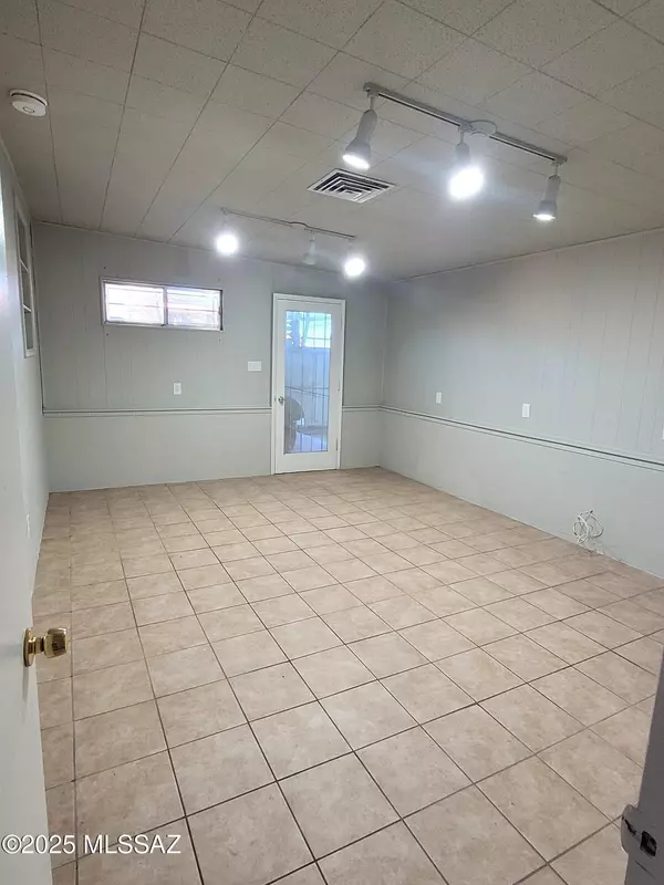 Tucson, AZ 85713,3013 E 22nd Street