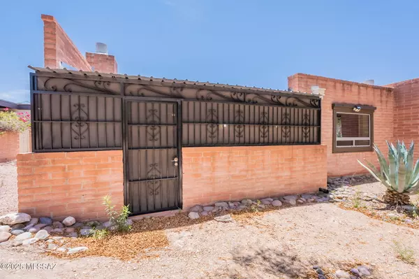 Tucson, AZ 85718,5521 N Arroyo Grande Drive