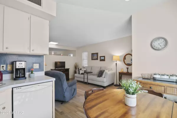 Green Valley, AZ 85614,100 W Calle del Ano