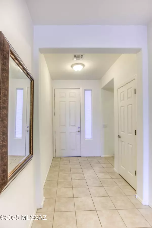 Tucson, AZ 85743,8348 N Mountain Stone Pine Way