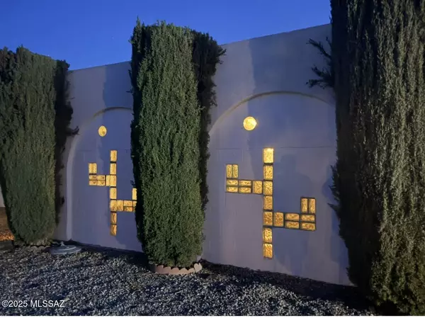 Green Valley, AZ 85614,1641 S San Carla