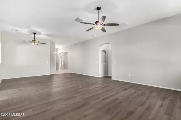 Marana, AZ 85653,11056 W Caracara Drive