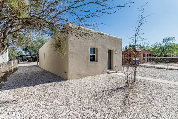 Tucson, AZ 85745,1009 W Delaware Street