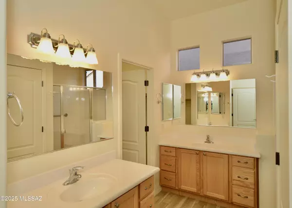 Green Valley, AZ 85622,2075 W Demetrie Canyon Drive