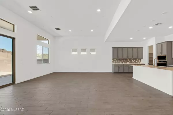 Marana, AZ 85658,14649 N Blue Juniper Lane