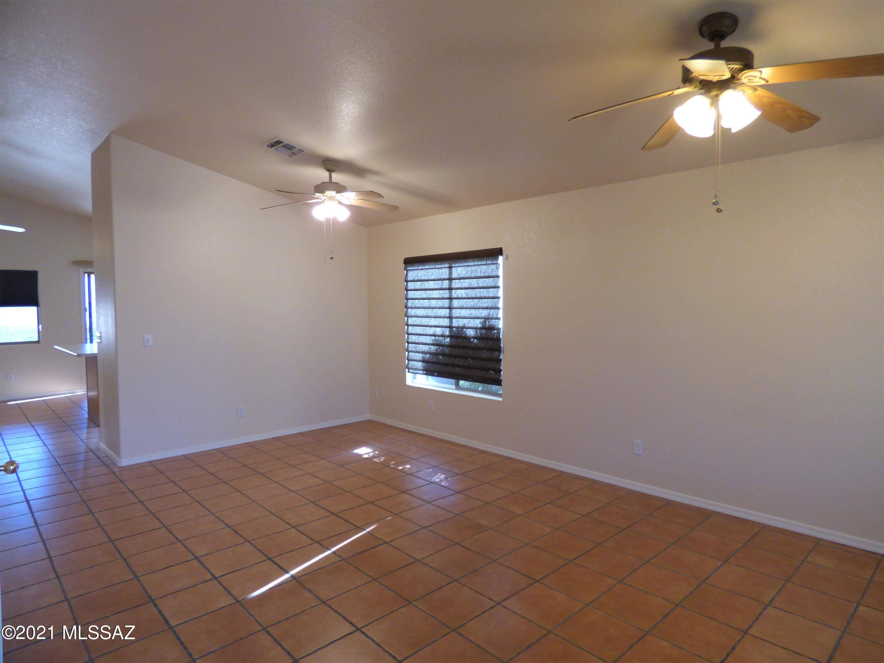 Tucson, AZ 85742,8704 N Frampton Place