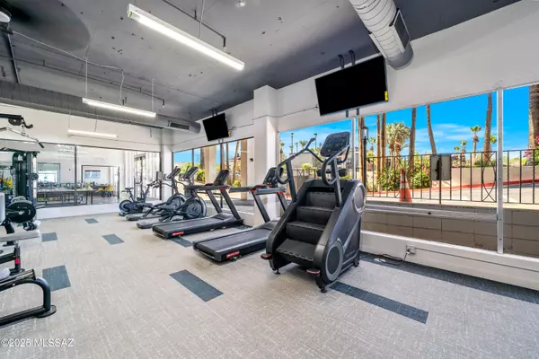 Tucson, AZ 85701,425 W Paseo Redondo 4H