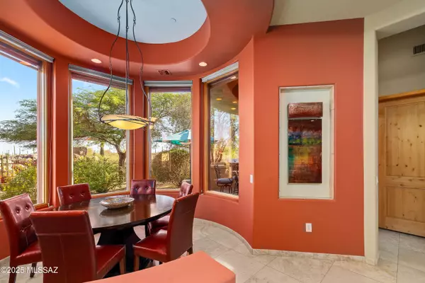 Oro Valley, AZ 85755,545 E Thunderstorm Place