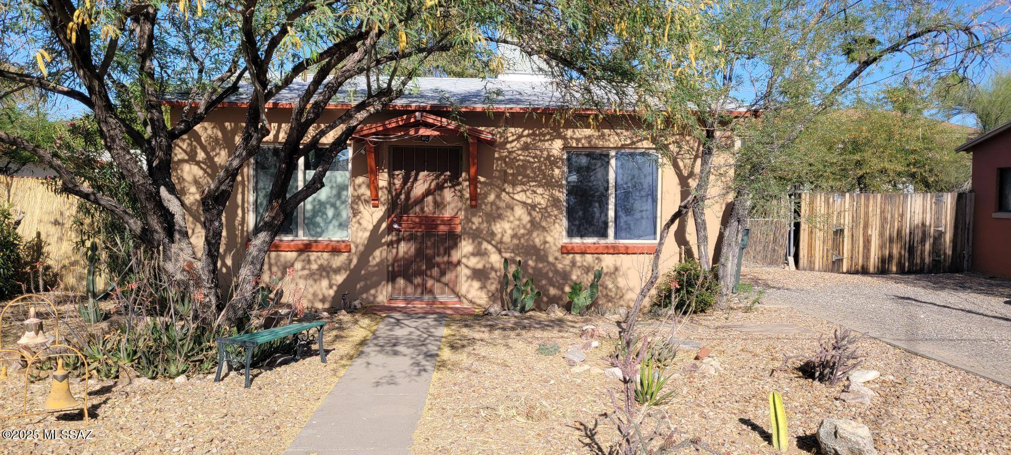 1014 N Catalina Avenue, Tucson, AZ 85711