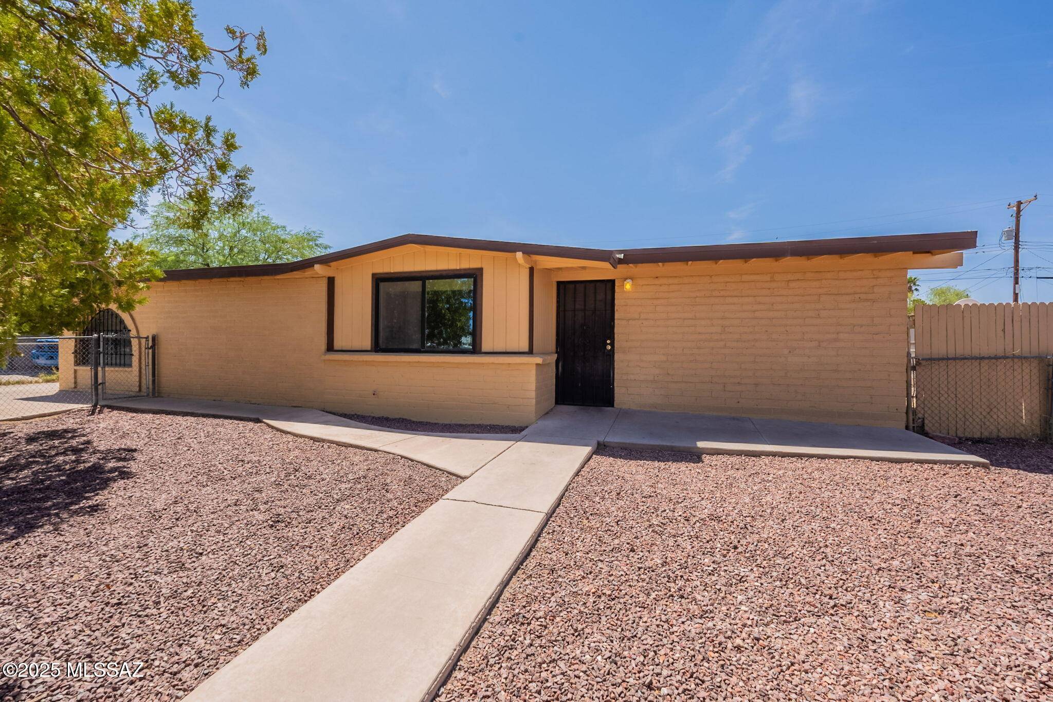 325 W Santa Maria Street, Tucson, AZ 85706