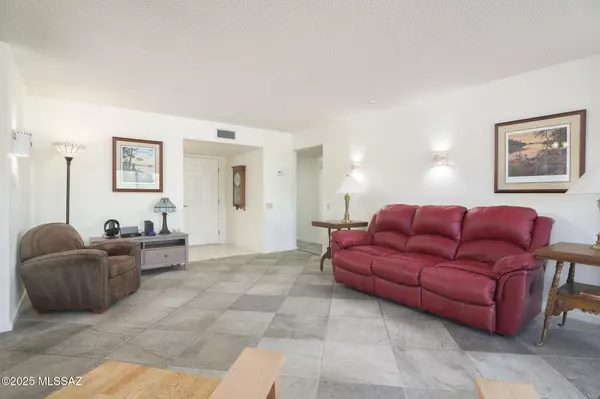 Green Valley, AZ 85614,841 S Camino Del Monte