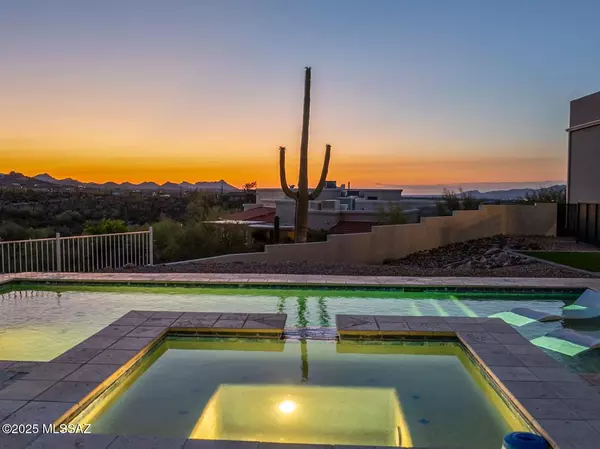 Tucson, AZ 85745,1907 N El Moraga Drive