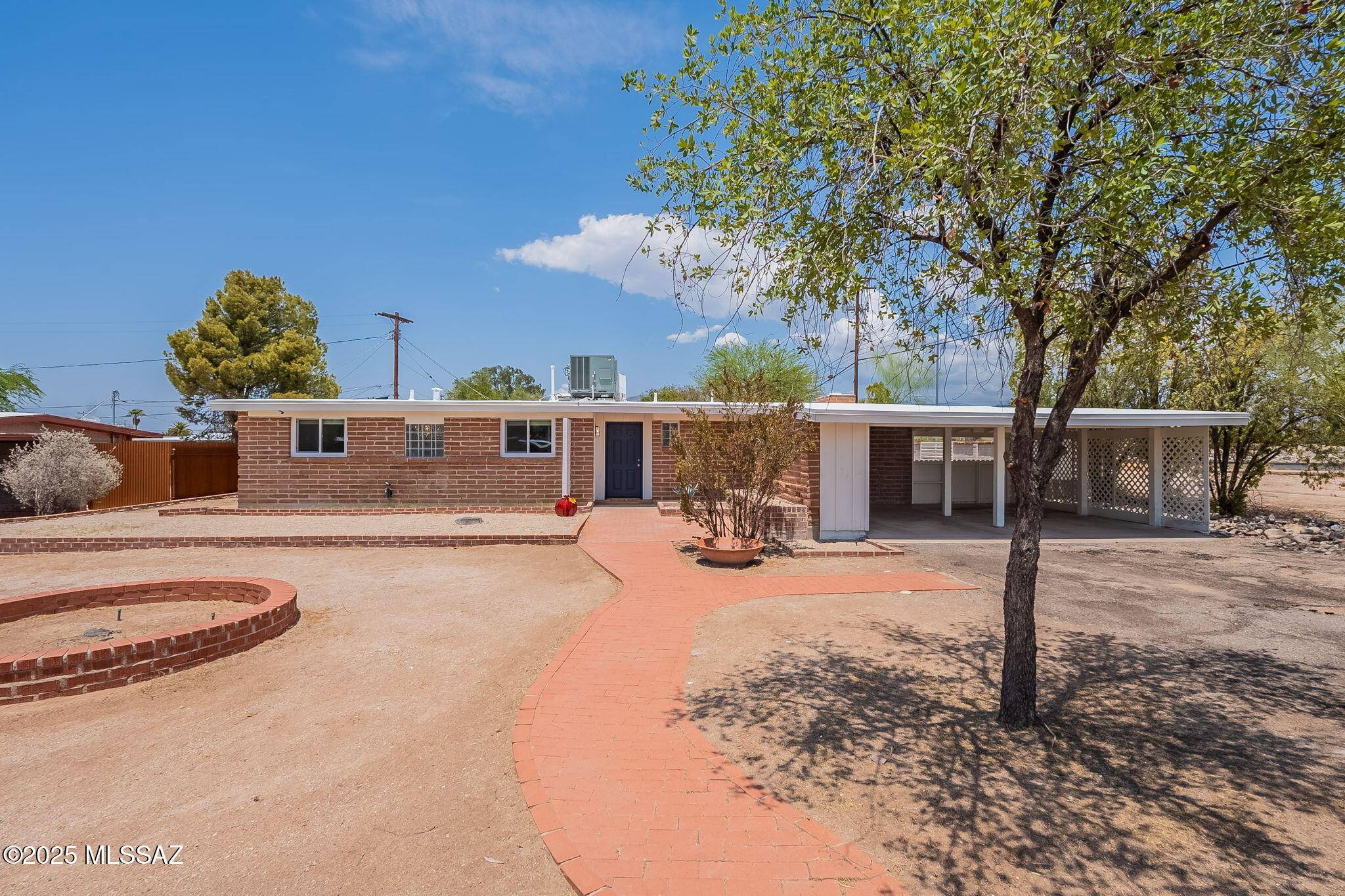 5457 E Holmes Street, Tucson, AZ 85711