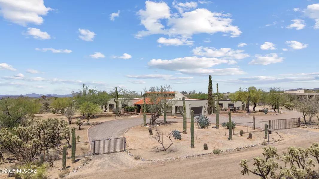 11071 N Paisano Avenue, Tucson, AZ 85742