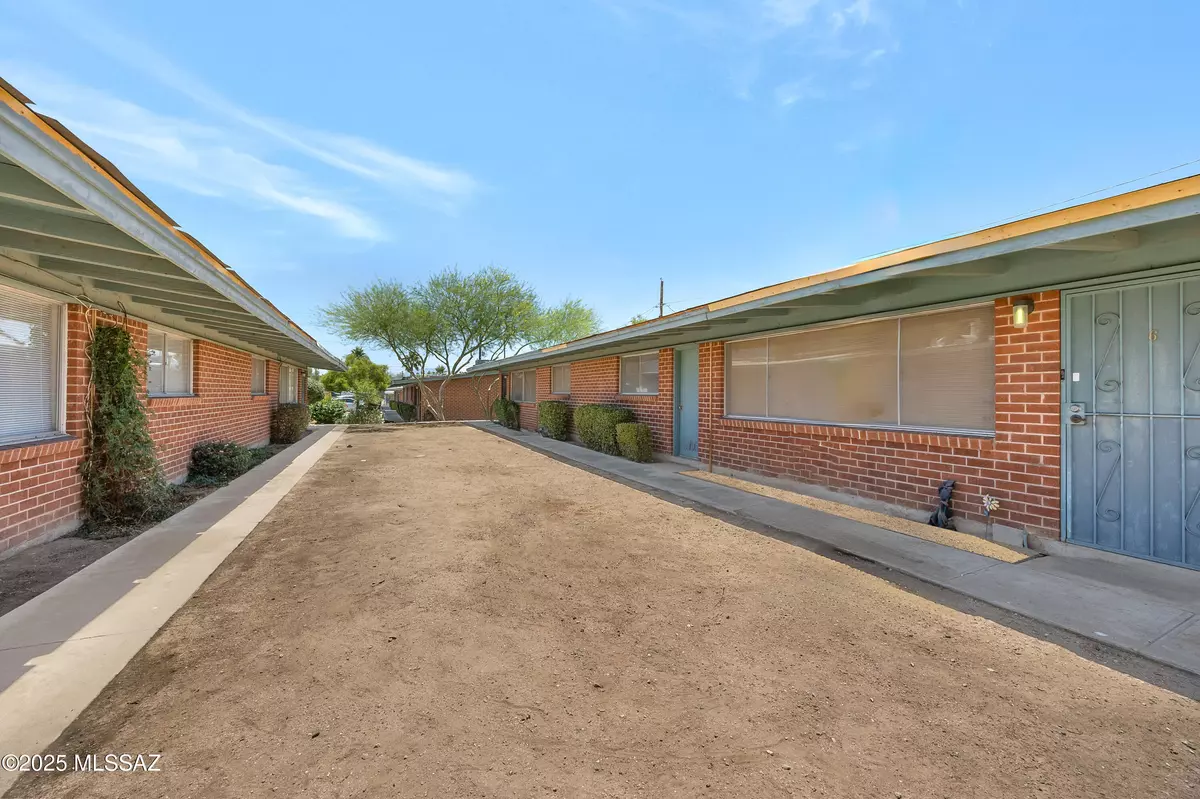 Tucson, AZ 85716,2121 N Country Club Road #6