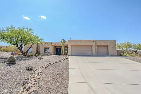 5521 N Desert Saguaro Court, Tucson, AZ 85745