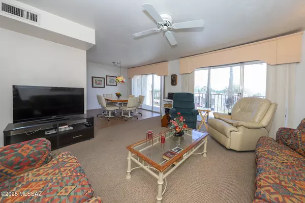 Tucson, AZ 85712,1600 N Wilmot Road #UNIT 285