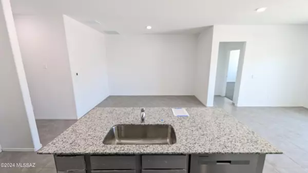 Tucson, AZ 85730,9840 E Gray Hawk Drive