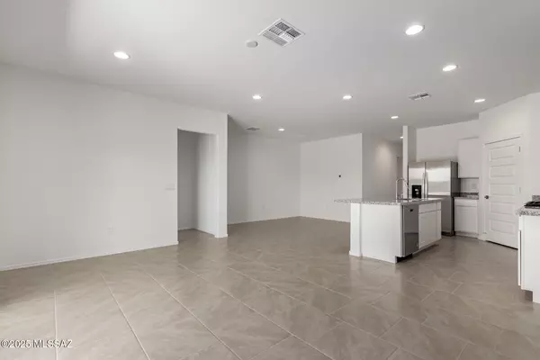 Tucson, AZ 85730,9840 E Gray Hawk Drive