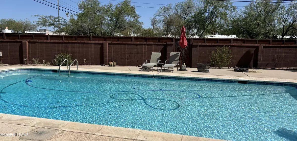 Tucson, AZ 85711,6142 E 20th Street