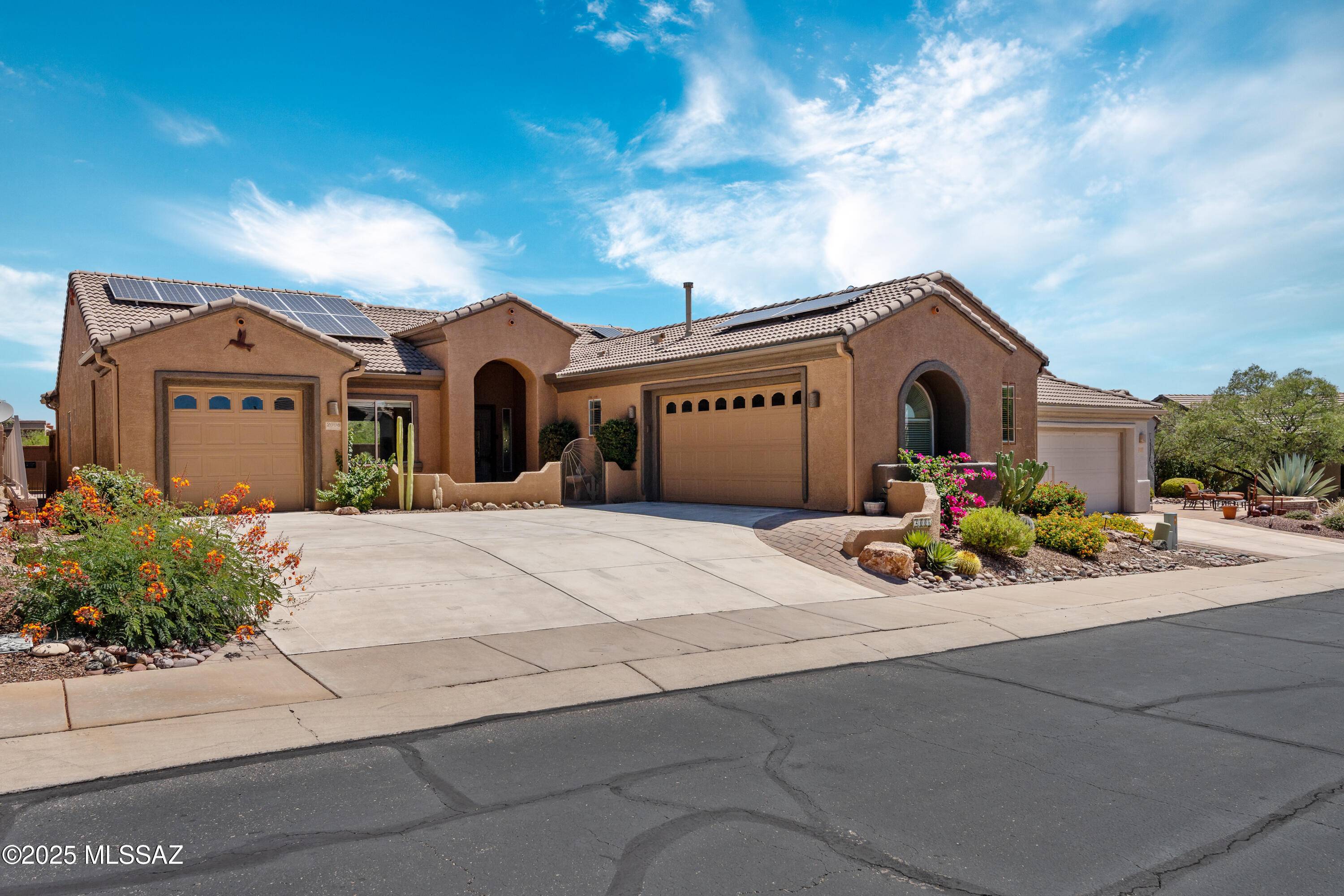 2006 W Cactus Run Drive, Green Valley, AZ 85622