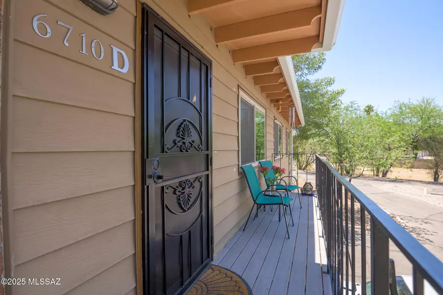 6710 E Calle La Paz  #UNIT D, Tucson, AZ 85715