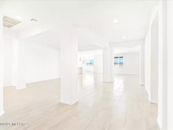 Sahuarita, AZ 85629,270 N Papershells Place