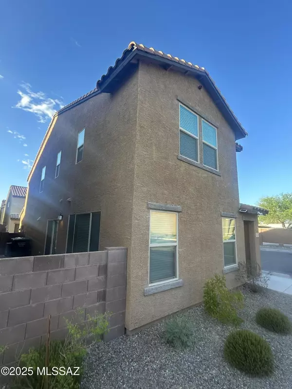 1126 E Descent Street, Tucson, AZ 85719